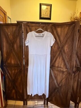Sunbelt White Sleeveless Top
